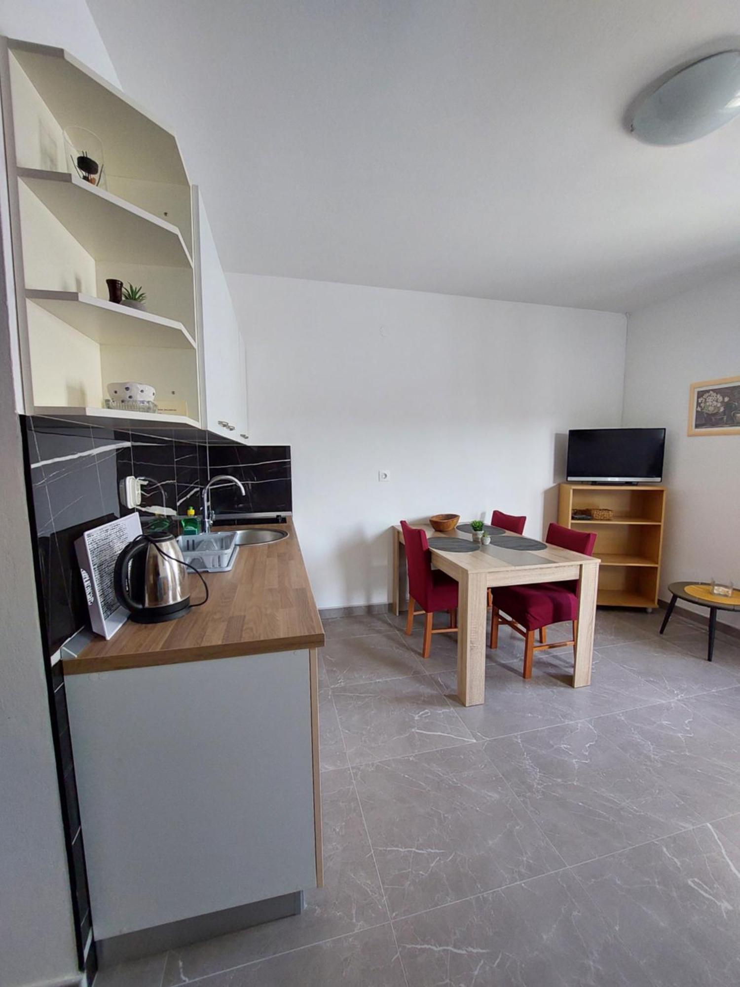Apartments Nenad & Marija 帕格 外观 照片